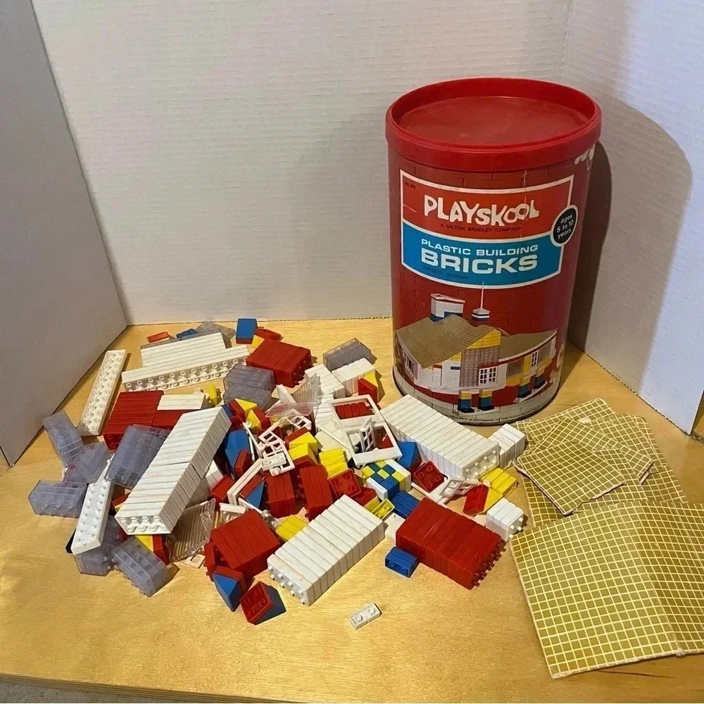 Vintage 1970 PLAYSKOOL Plastic Building Blocks Bricks Milton Bradley Canister